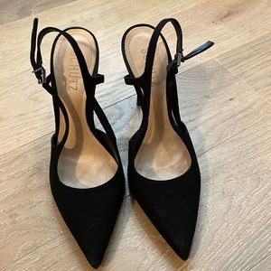 SCHUTZ black point toe heel